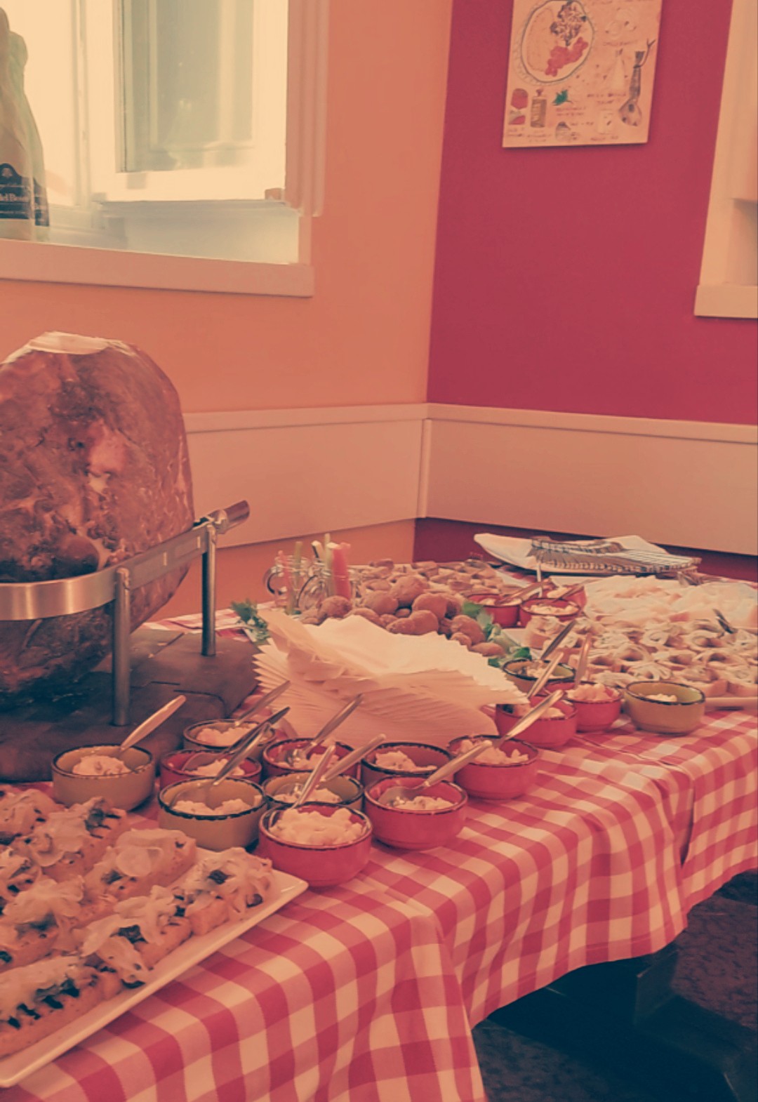Il buffet di affettati e antipasti dell'Osteria Al Frate